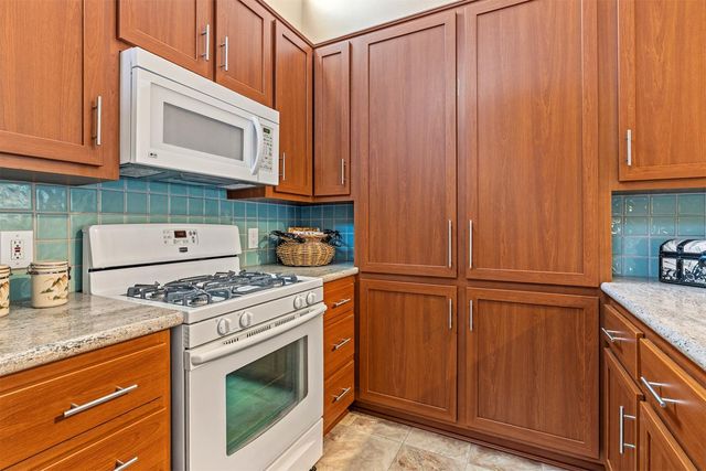461 Dela Vina Avenue 205, Monterey, CA 93940