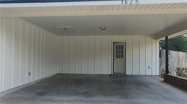 1628 SUSEK Drive, Pineville, LA 71360