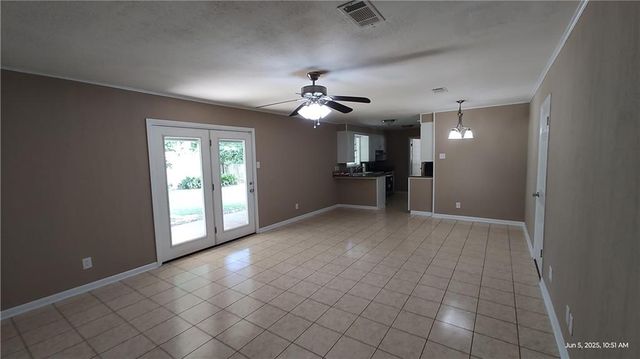 1628 SUSEK Drive, Pineville, LA 71360