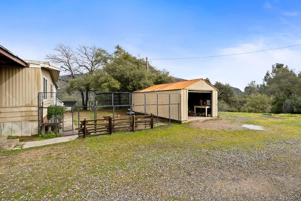 Image 4 of property listing at 35255 Auberry Road, Auberry, CA 93602