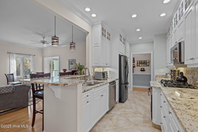 9804 Clarendon Drive, Emerald Isle, NC 28594