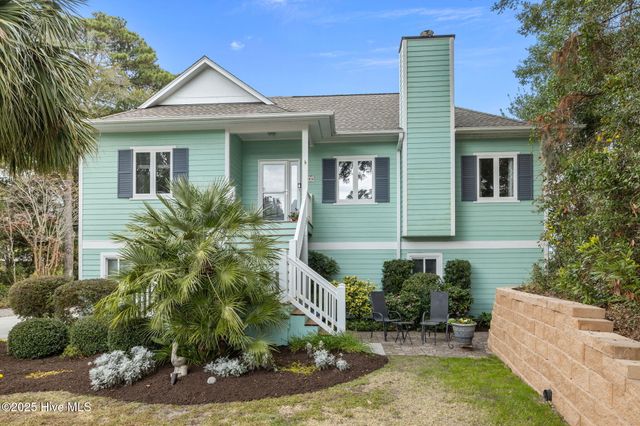 9804 Clarendon Drive, Emerald Isle, NC 28594