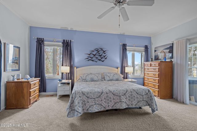 9804 Clarendon Drive, Emerald Isle, NC 28594