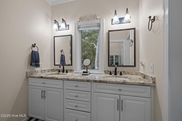 9804 Clarendon Drive, Emerald Isle, NC 28594