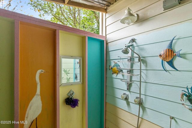 9804 Clarendon Drive, Emerald Isle, NC 28594