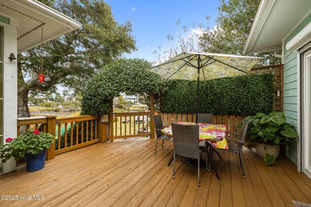 9804 Clarendon Drive, Emerald Isle, NC 28594