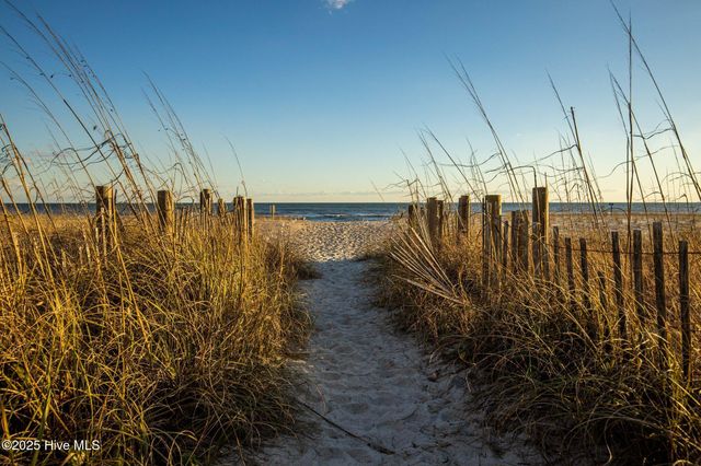 9804 Clarendon Drive, Emerald Isle, NC 28594