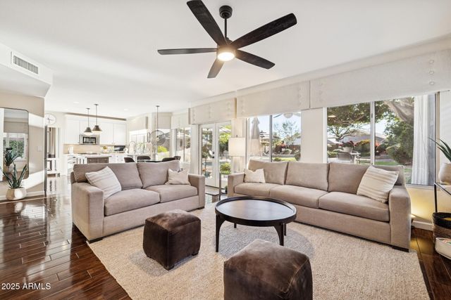 14268 S 12th Place, Phoenix, AZ 85048