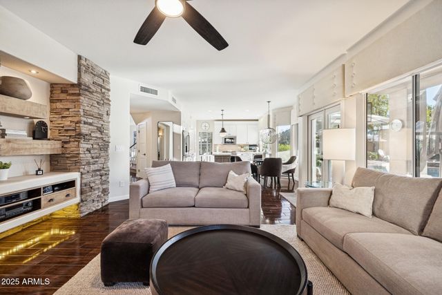 14268 S 12th Place, Phoenix, AZ 85048