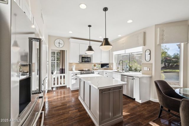 14268 S 12th Place, Phoenix, AZ 85048