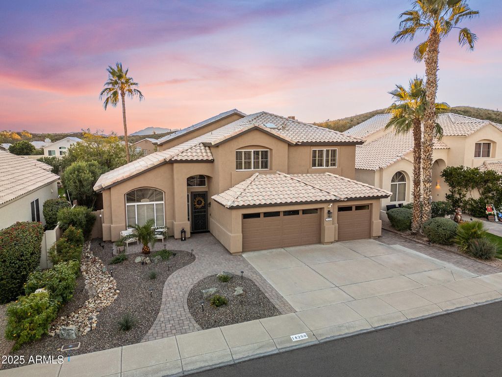 14268 S 12th Place, Phoenix, AZ 85048