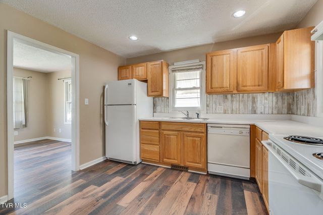 111 West E Street, Elizabethton, TN 37643