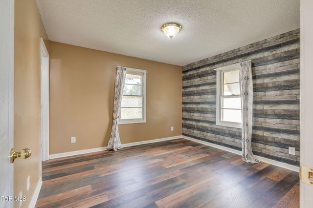 111 West E Street, Elizabethton, TN 37643