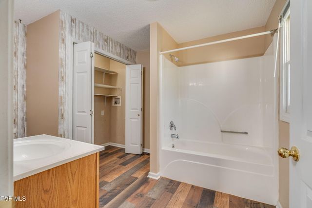 111 West E Street, Elizabethton, TN 37643