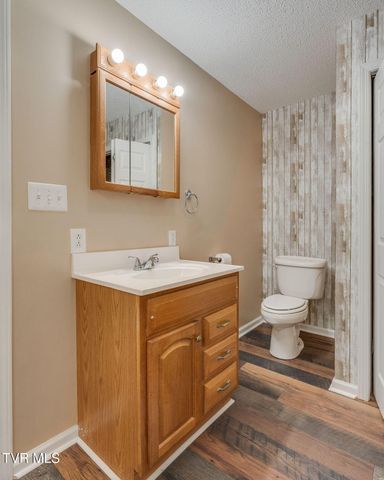 111 West E Street, Elizabethton, TN 37643