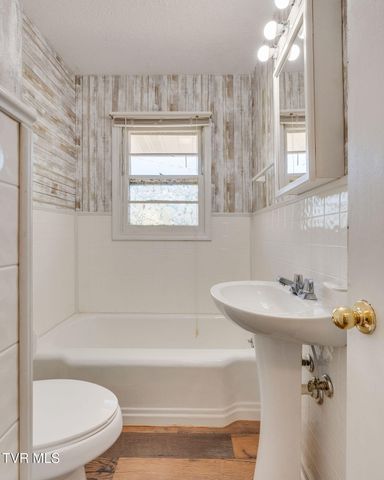 111 West E Street, Elizabethton, TN 37643