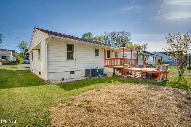 111 West E Street, Elizabethton, TN 37643