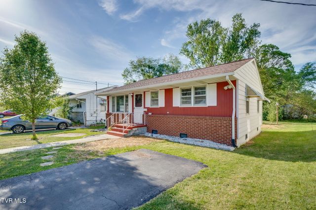 111 West E Street, Elizabethton, TN 37643
