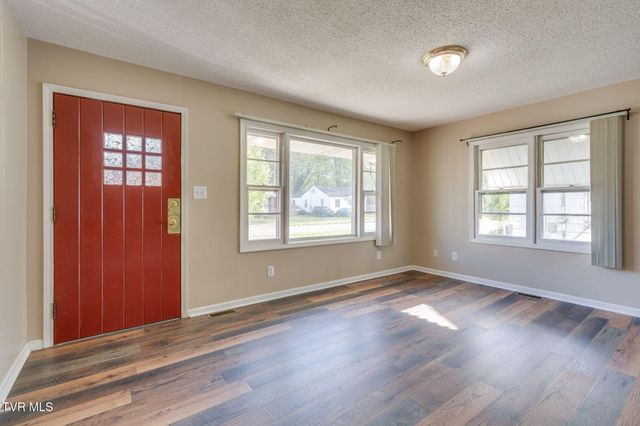 111 West E Street, Elizabethton, TN 37643