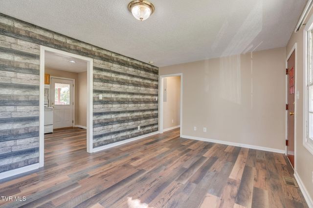 111 West E Street, Elizabethton, TN 37643