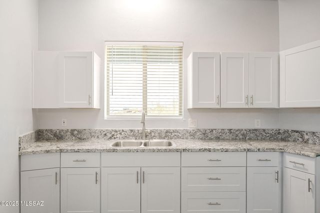 6060 N Camino Almonte, Tucson, AZ 85718