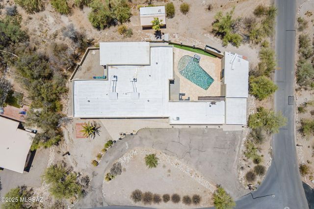 6060 N Camino Almonte, Tucson, AZ 85718