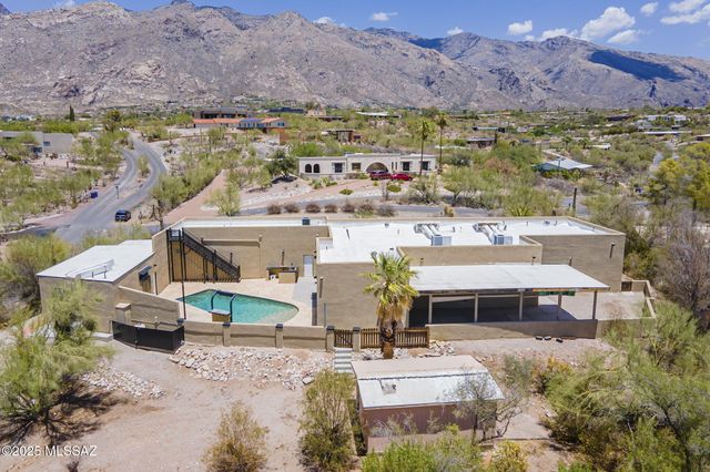 6060 N Camino Almonte, Tucson, AZ 85718