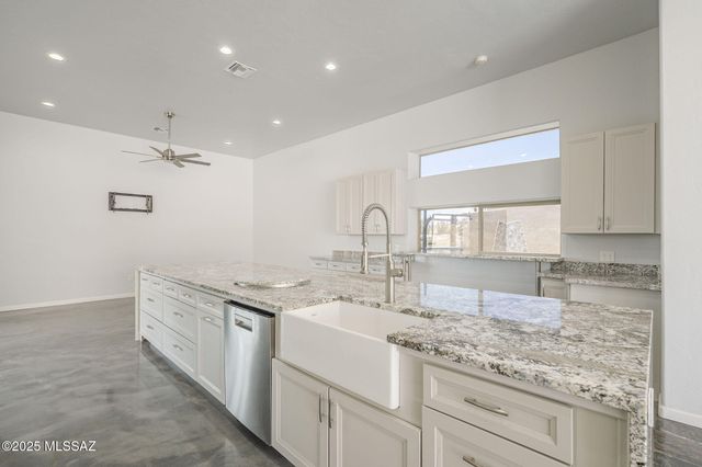 6060 N Camino Almonte, Tucson, AZ 85718