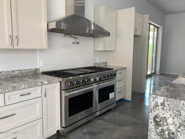 6060 N Camino Almonte, Tucson, AZ 85718