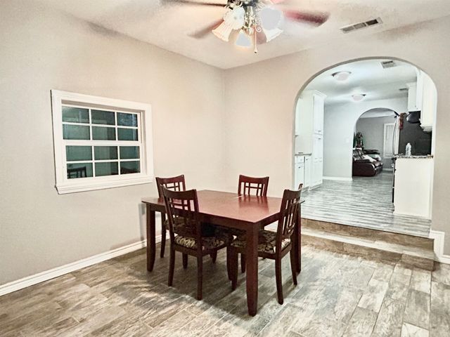 1106 Fairway Dr., Longview, TX 75604