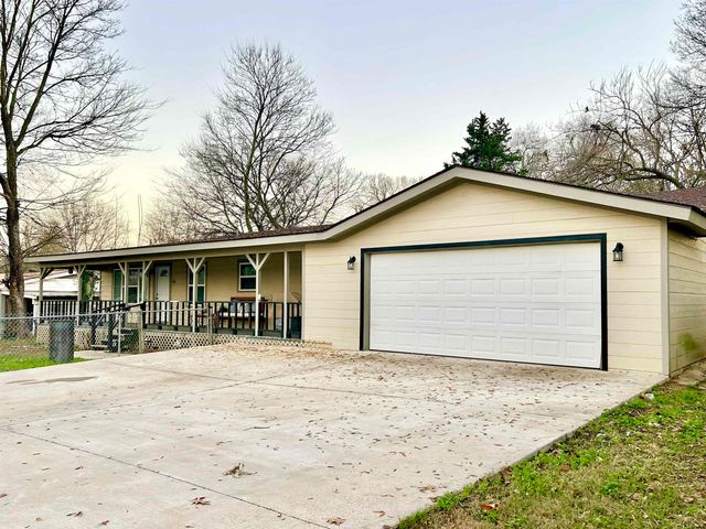 1106 Fairway Dr., Longview, TX 75604