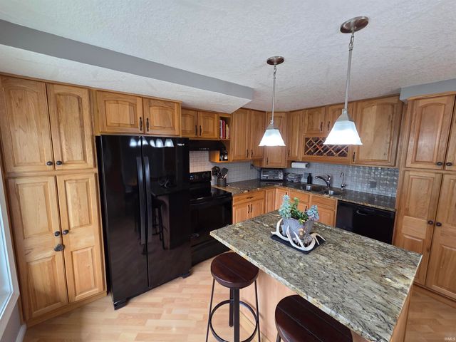10116 Goshen Road, Fort Wayne, IN 46818