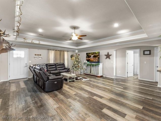 206 Blackstone Drive, Wister, OK 74966