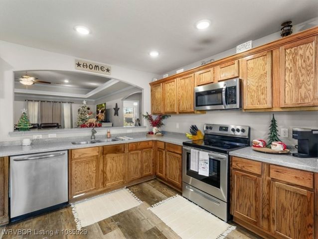 206 Blackstone Drive, Wister, OK 74966