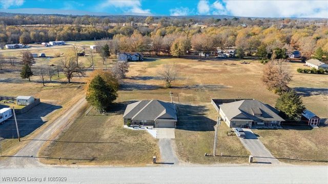 206 Blackstone Drive, Wister, OK 74966