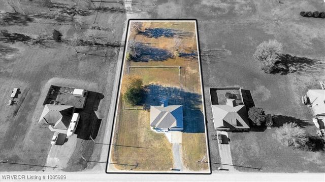 206 Blackstone Drive, Wister, OK 74966