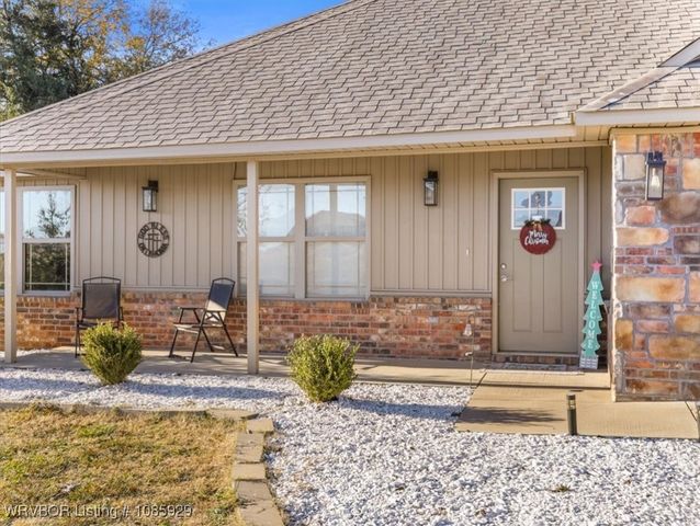 206 Blackstone Drive, Wister, OK 74966