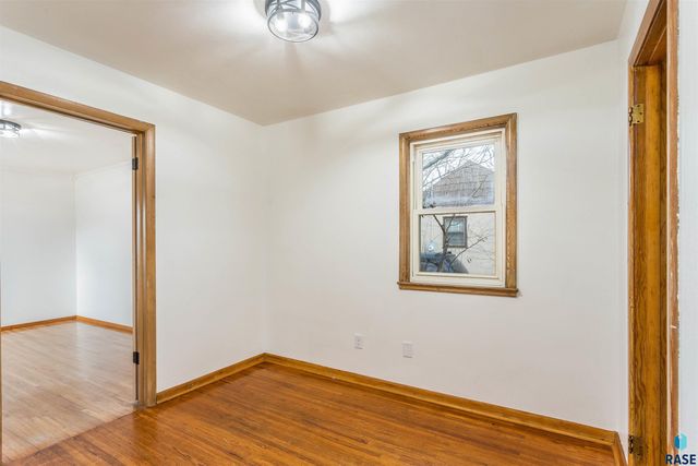 613 S Garfield Ave Avenue, Sioux Falls, SD 57104