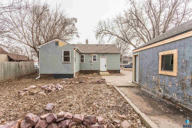 613 S Garfield Ave Avenue, Sioux Falls, SD 57104