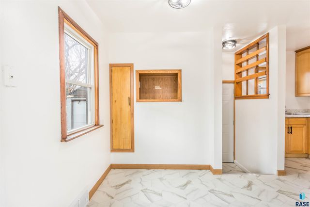 613 S Garfield Ave Avenue, Sioux Falls, SD 57104