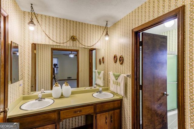 4385 Miners Creek Road, Lithonia, GA 30038