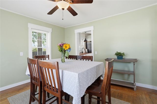 34 Lake Avenue, Barrington, RI 02806