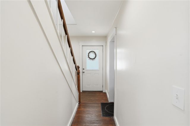 34 Lake Avenue, Barrington, RI 02806