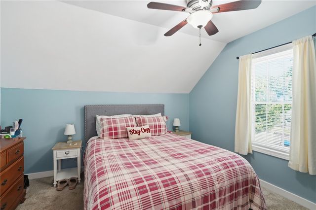 34 Lake Avenue, Barrington, RI 02806