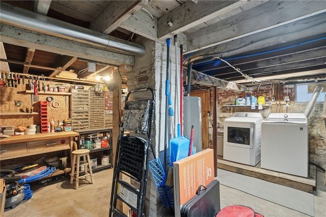 34 Lake Avenue, Barrington, RI 02806
