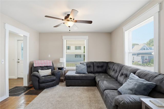 34 Lake Avenue, Barrington, RI 02806