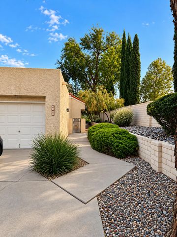 9421 Lancaster NE, Albuquerque, NM 87111