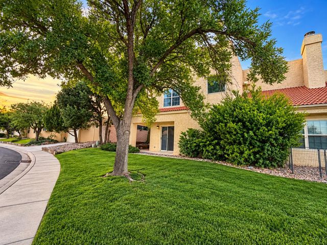 9421 Lancaster NE, Albuquerque, NM 87111