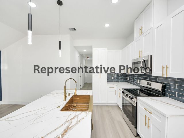 4606 Mallow Street, Houston, TX 77051