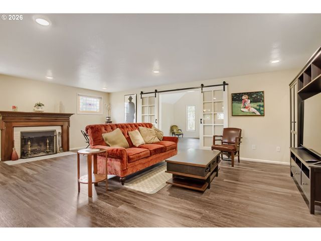 12935 Sw RITA Dr, Beaverton, OR 97005